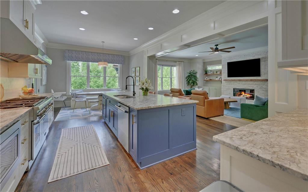 4048 Navajo Trail NE