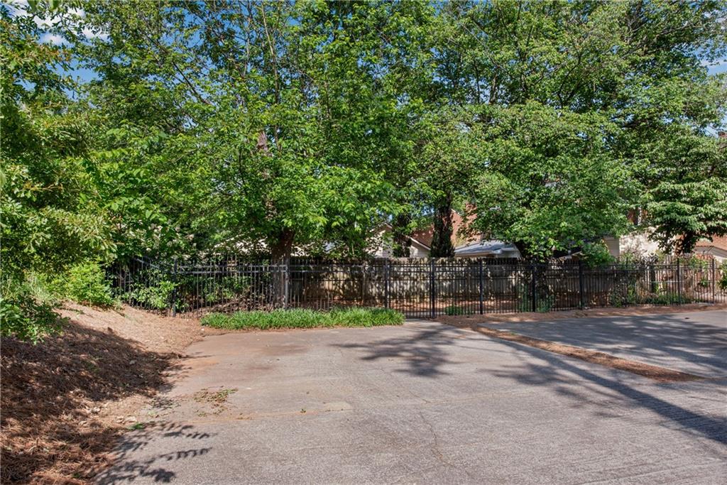 1082 Old Road