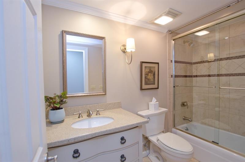 2734 Peachtree Road NW Unit B401