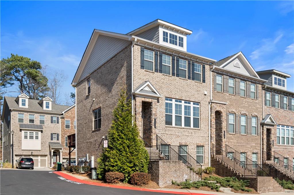 1302 Harris Way