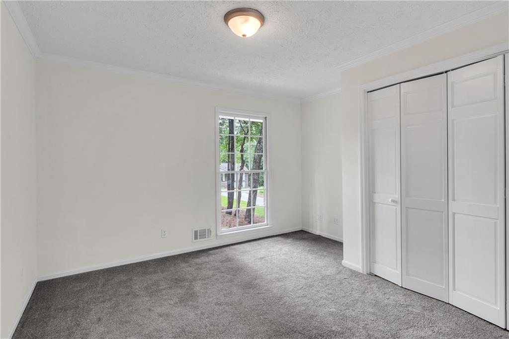 2911 Deerview Trail