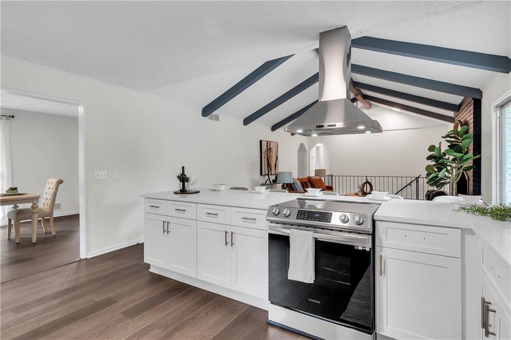 2911 Deerview Trail