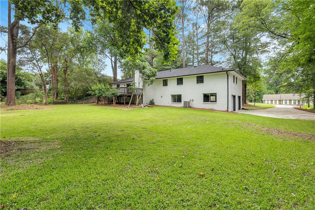 2911 Deerview Trail