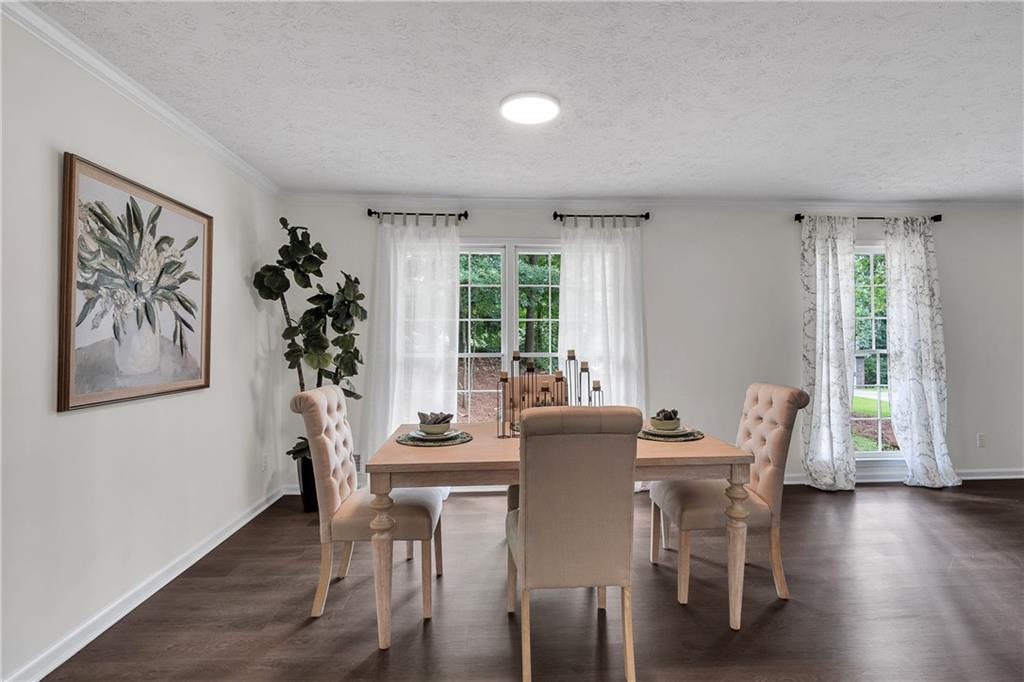 2911 Deerview Trail