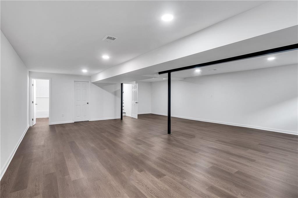 2911 Deerview Trail