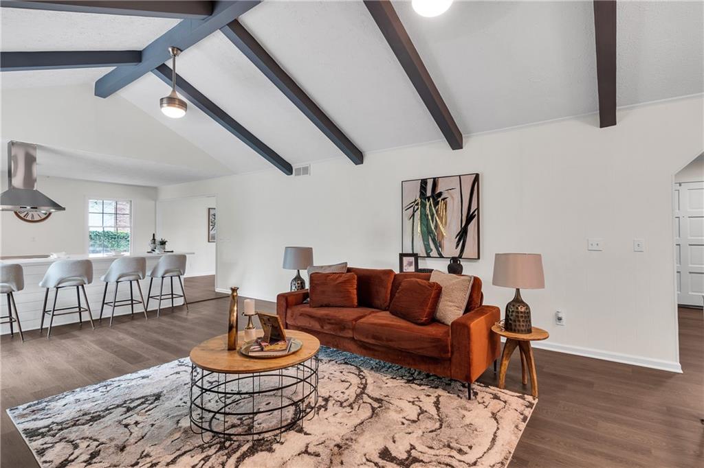 2911 Deerview Trail