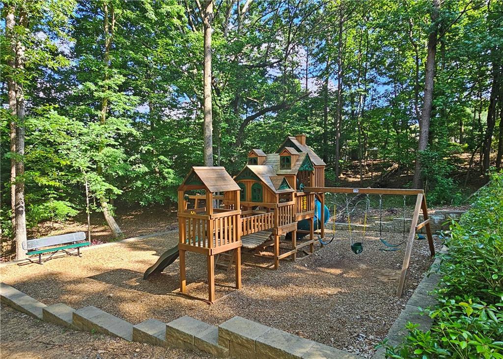 4040 Riverlook Parkway Unit 207
