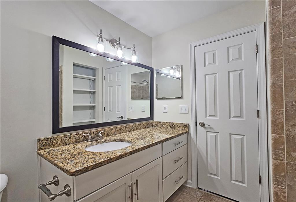 4040 Riverlook Parkway Unit 207