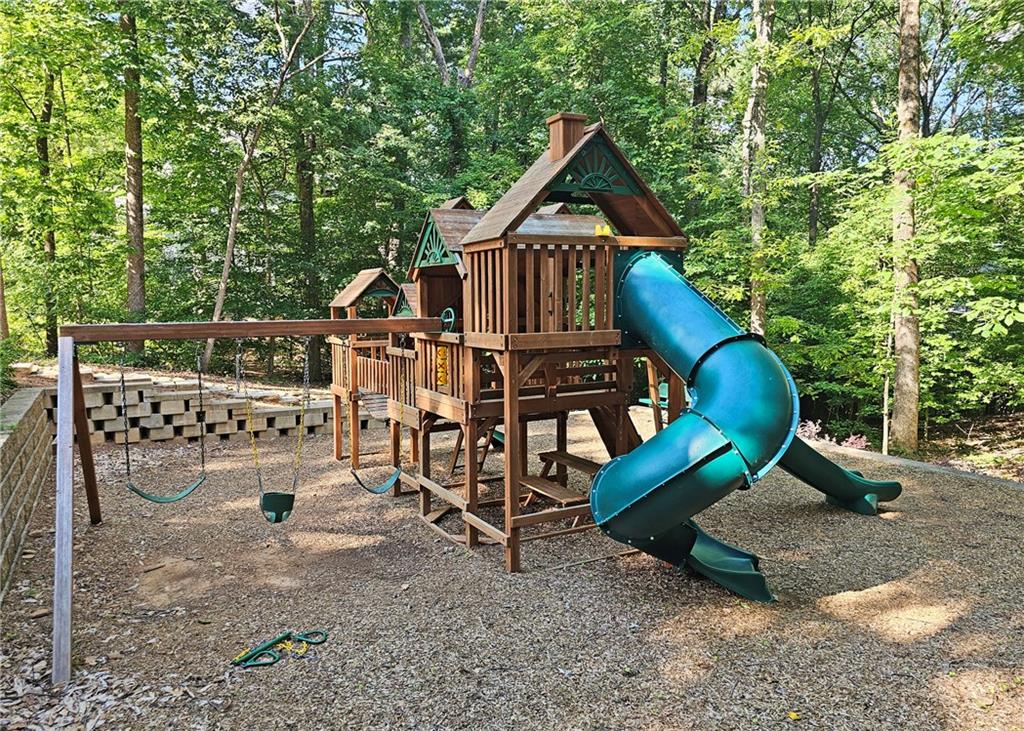4040 Riverlook Parkway Unit 207