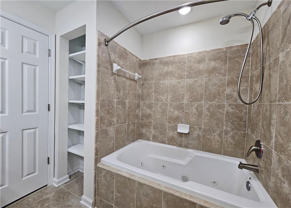 4040 Riverlook Parkway Unit 207