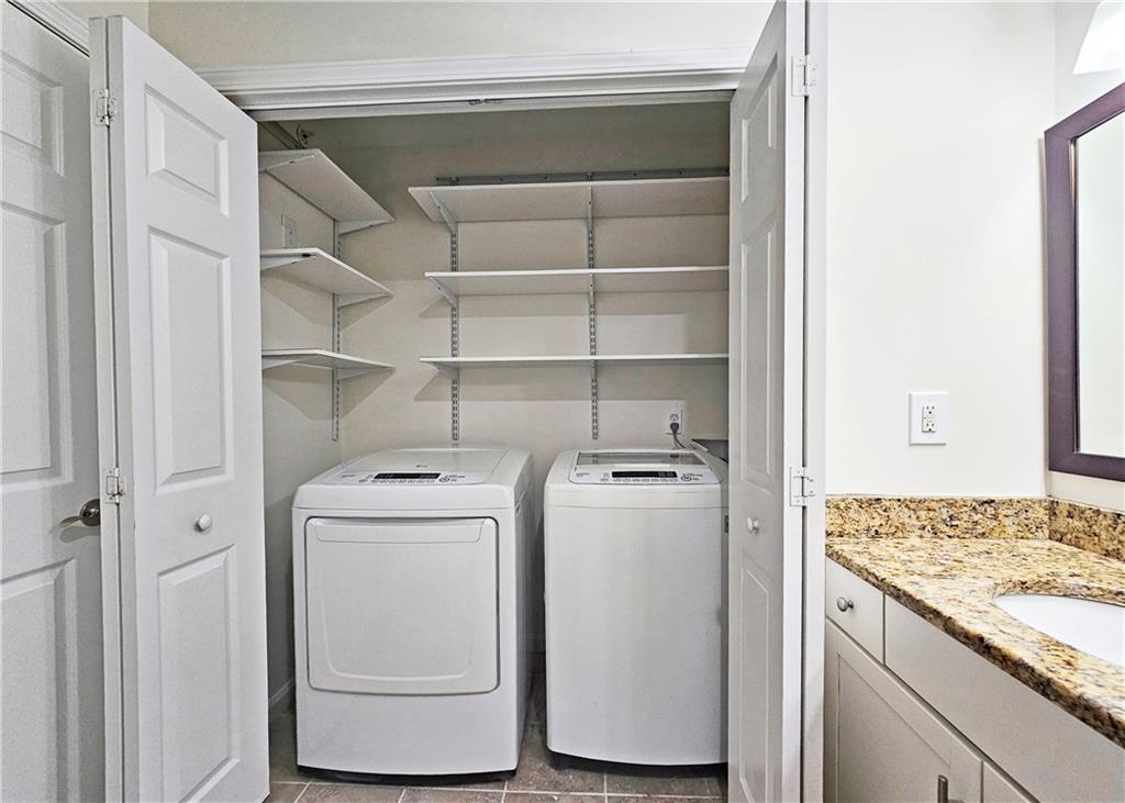 4040 Riverlook Parkway Unit 207