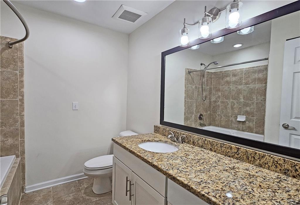 4040 Riverlook Parkway Unit 207