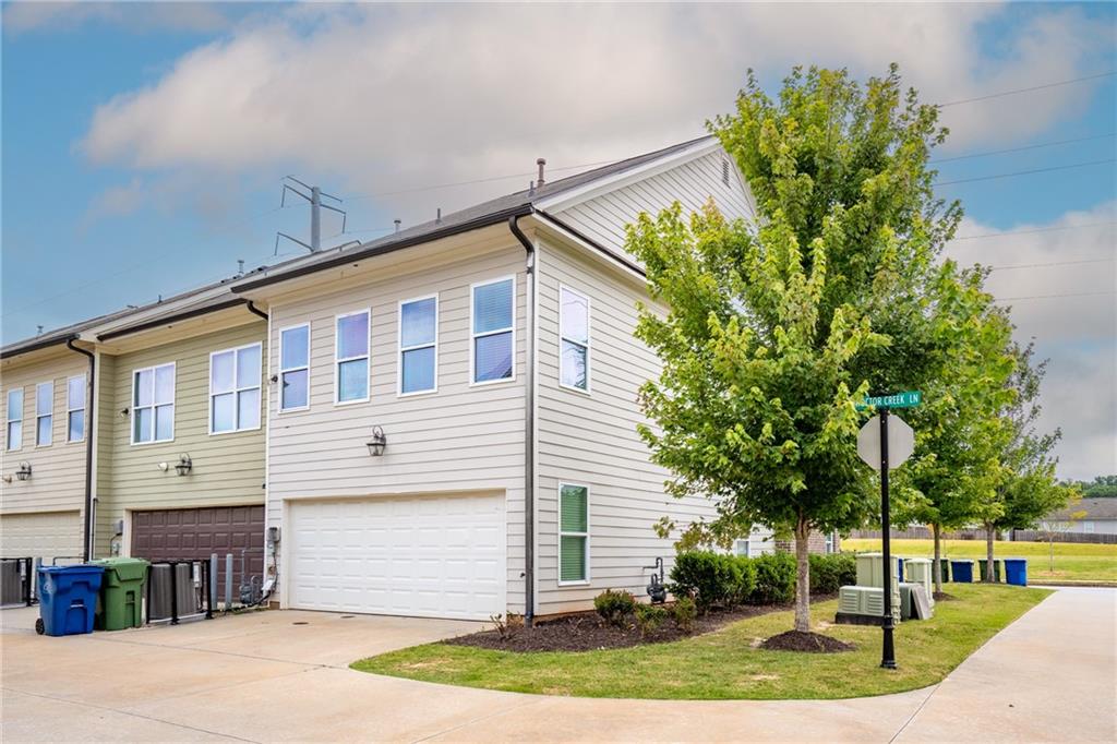 896 Westmoreland Circle NW