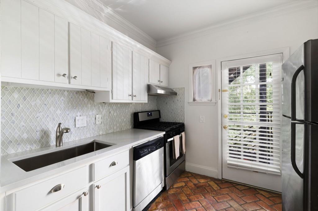 30 Collier Road NW Unit 9