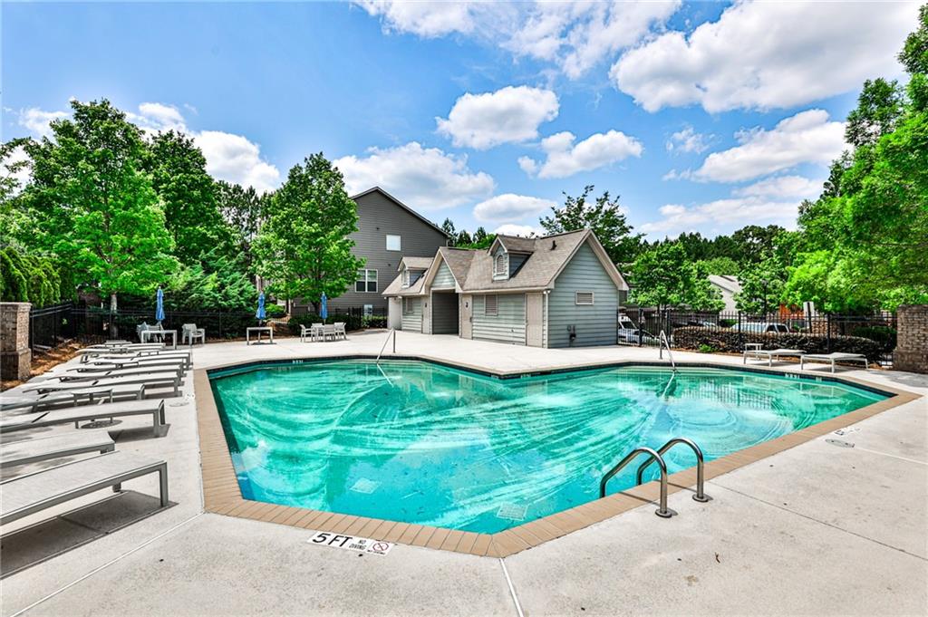 2463 Whiteoak Run SE Unit 17