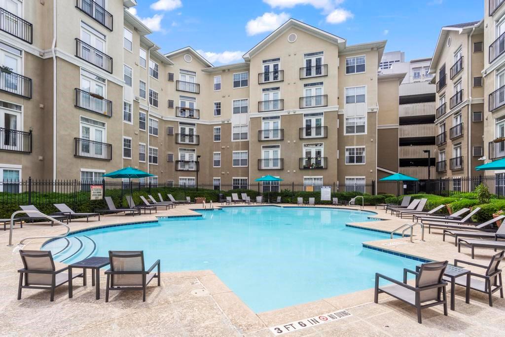800 Peachtree Street NE Unit 8523