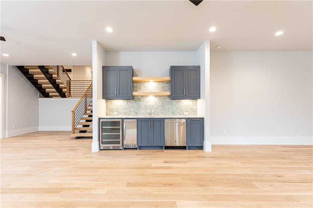 4415 Blackland Drive