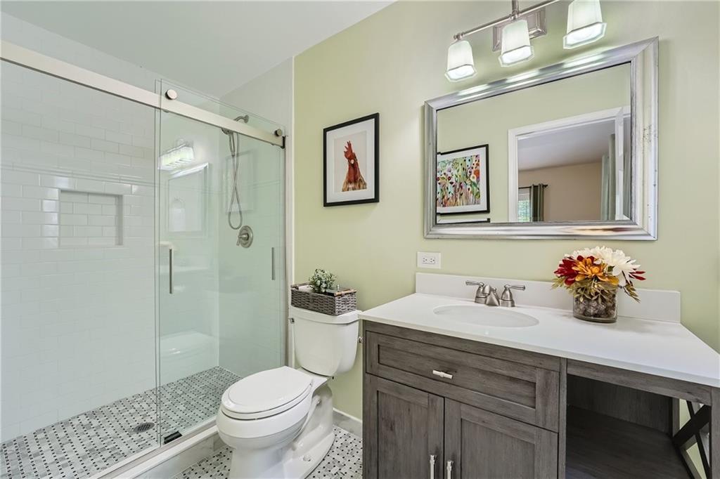 586 Ponce De Leon Manor NE