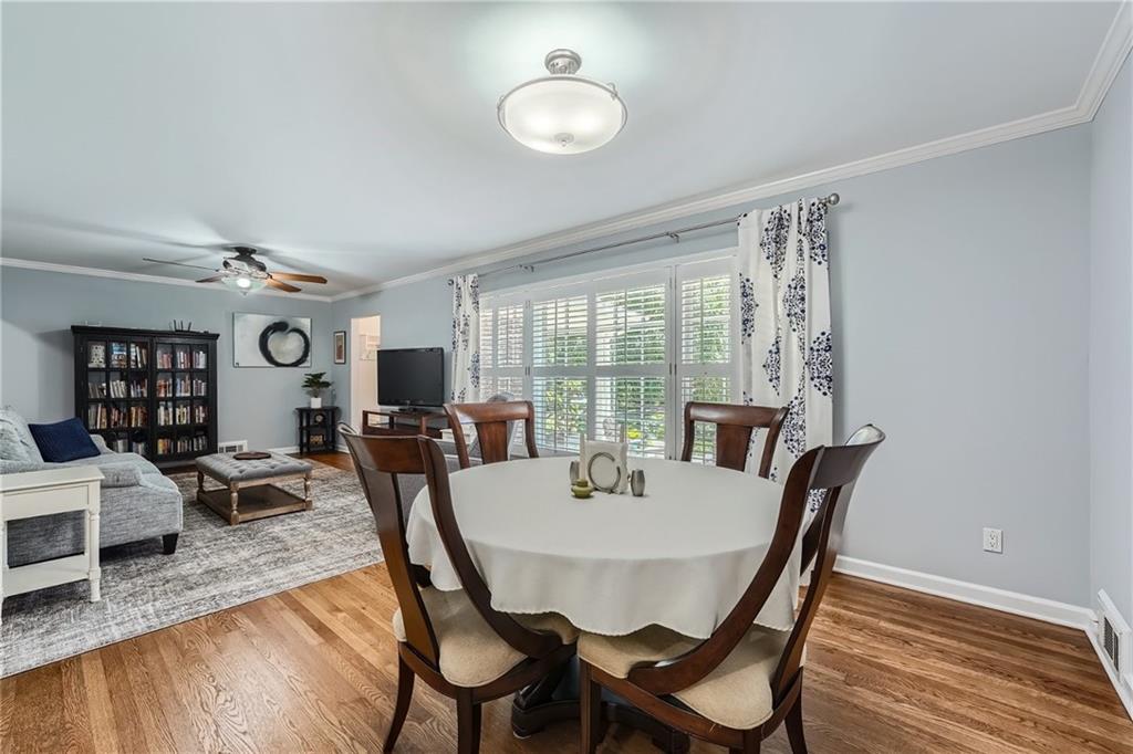 586 Ponce De Leon Manor NE