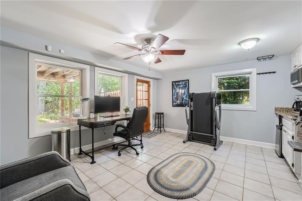 586 Ponce De Leon Manor NE