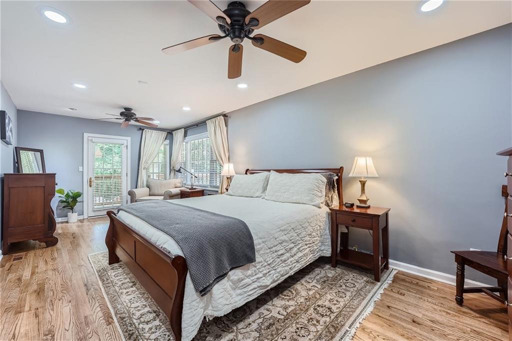 586 Ponce De Leon Manor NE