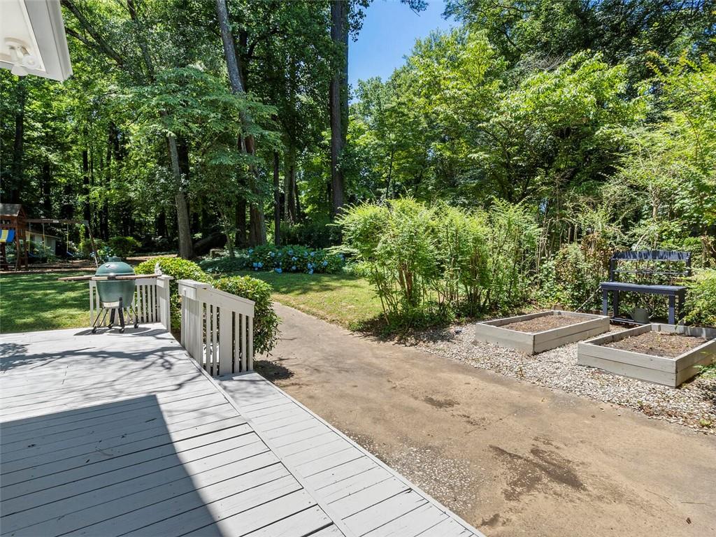 2512 Ridgewood Road NW