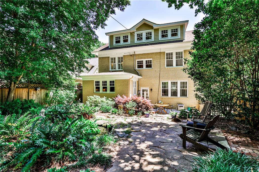 1527 Emory Road NE