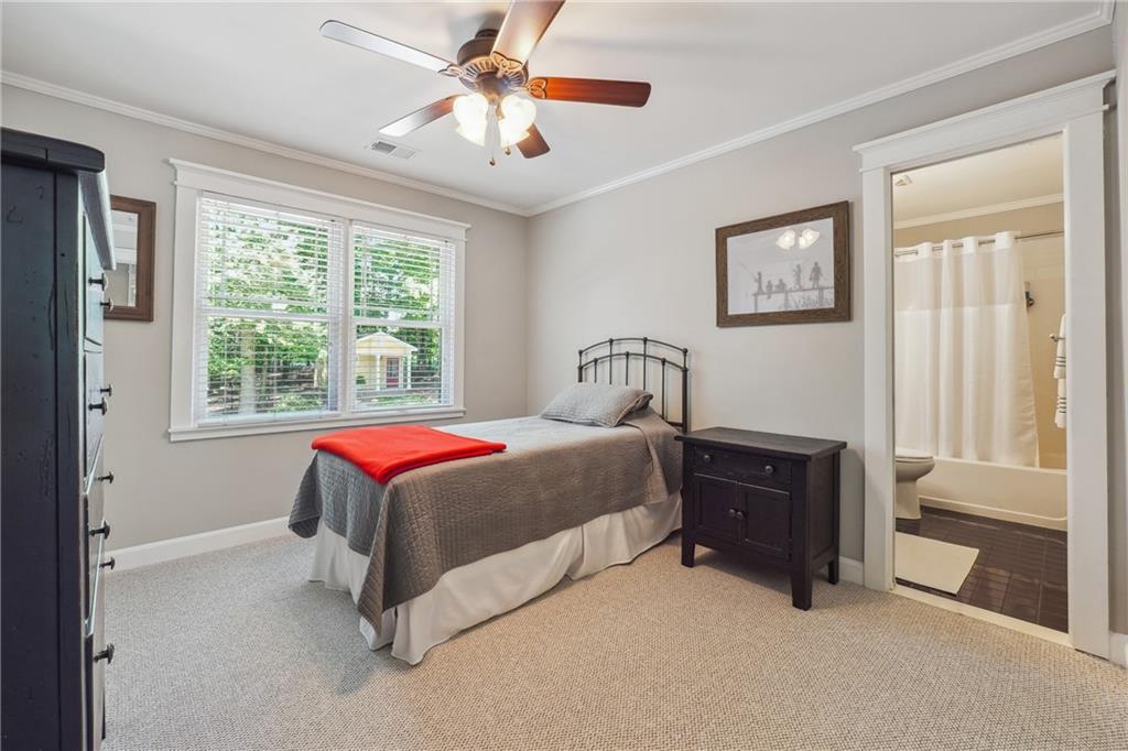 5921 Foxtail Cove