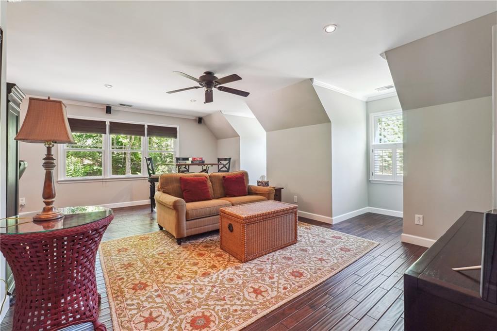 5921 Foxtail Cove