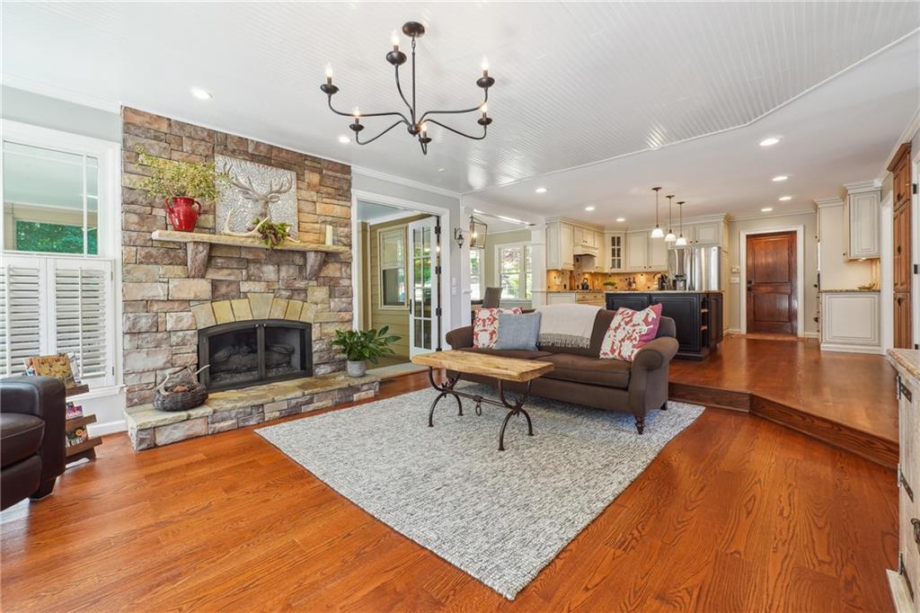 5921 Foxtail Cove