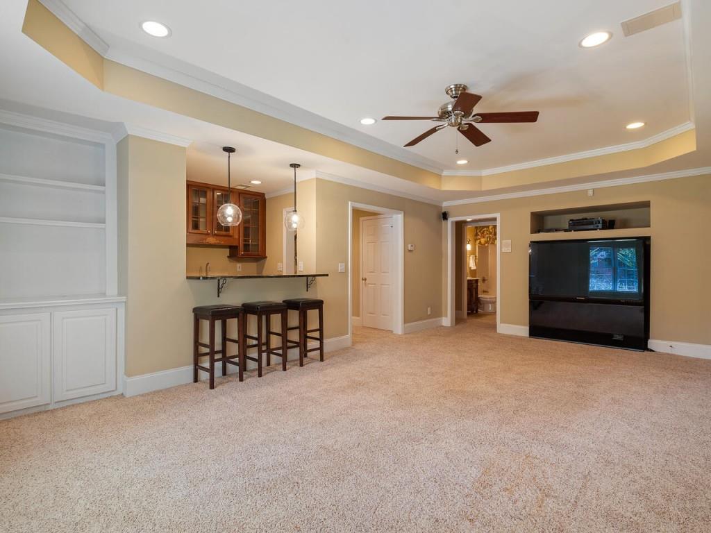 860 Randall Court
