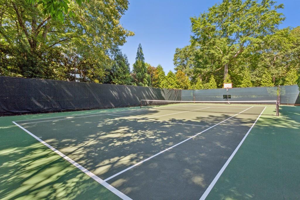 980 Peachtree Battle Avenue