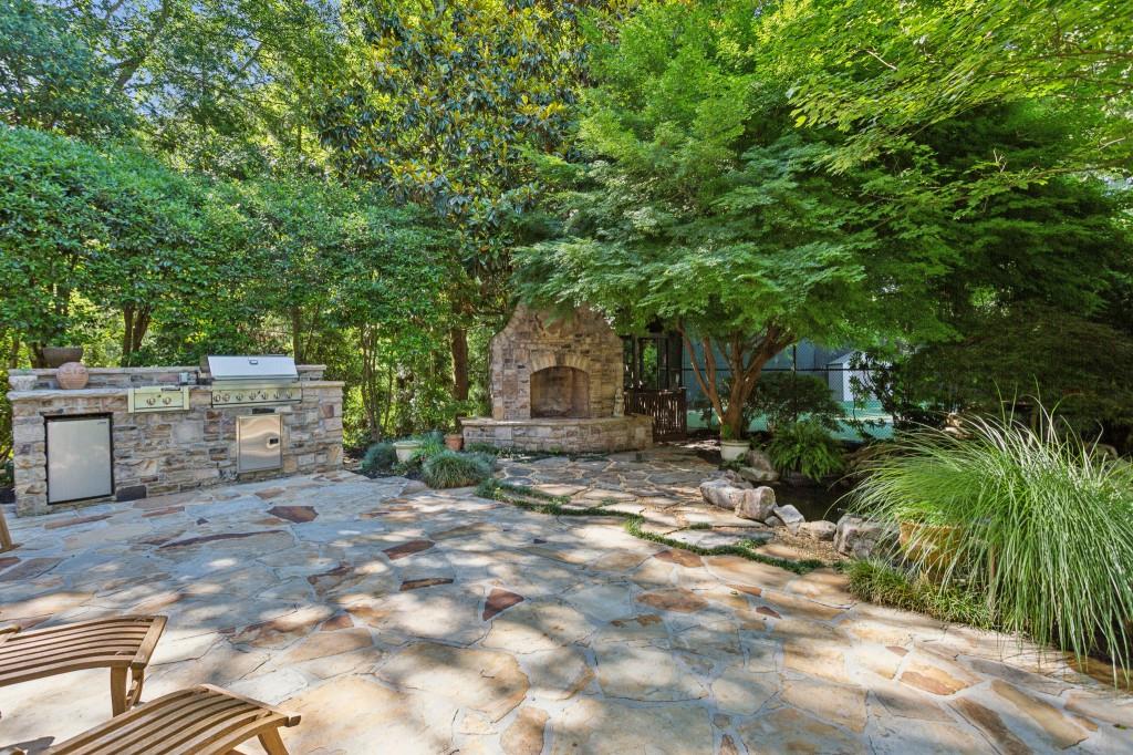 980 Peachtree Battle Avenue