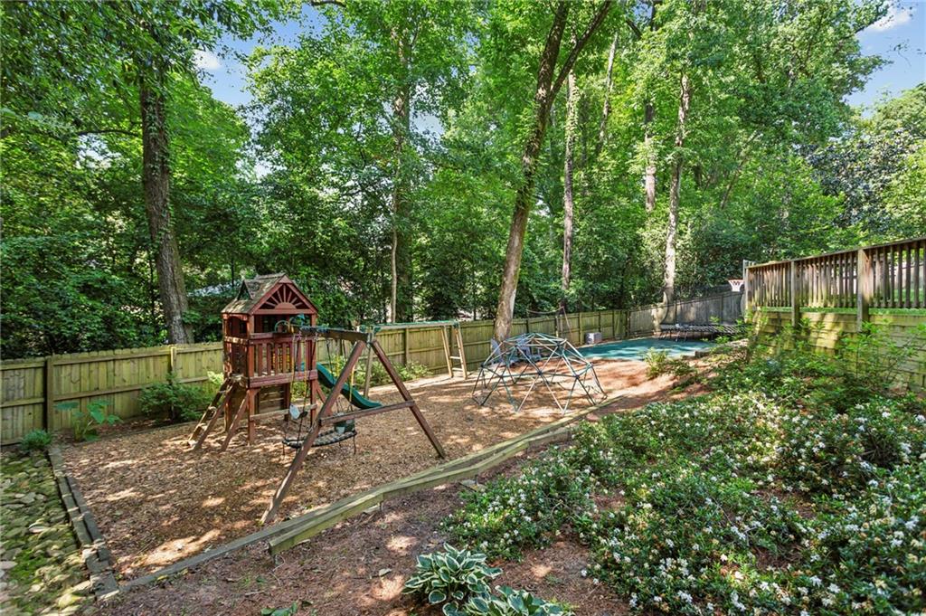 498 Echota Drive NW