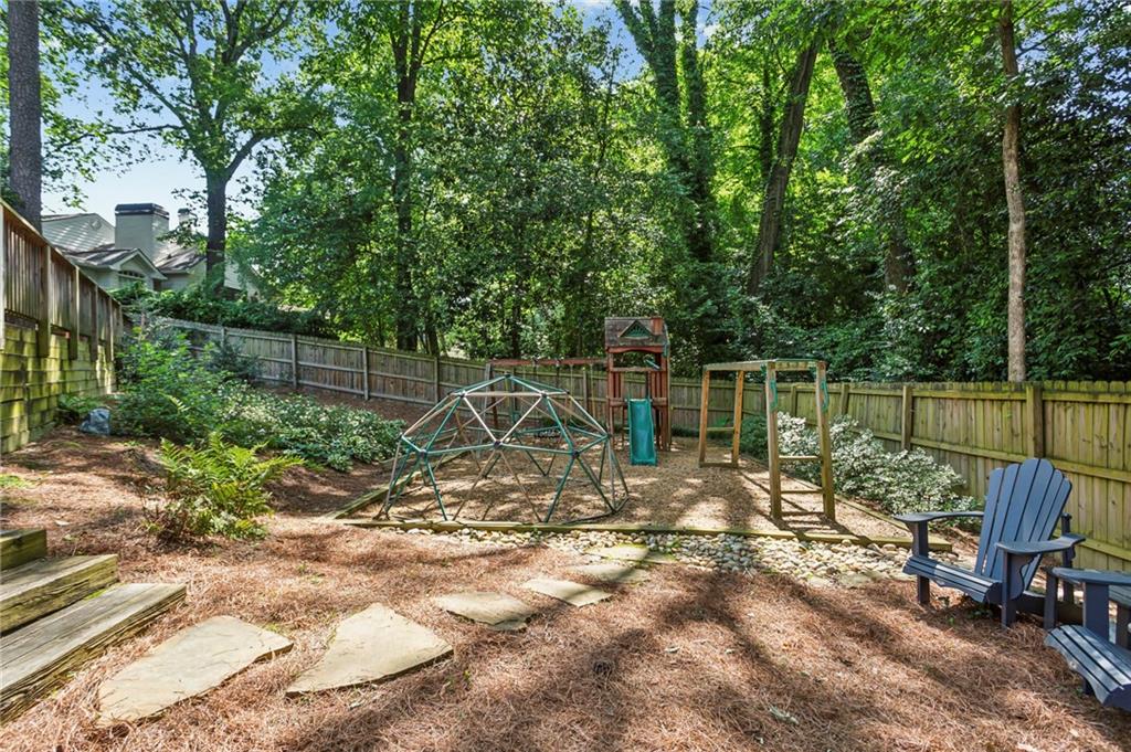 498 Echota Drive NW