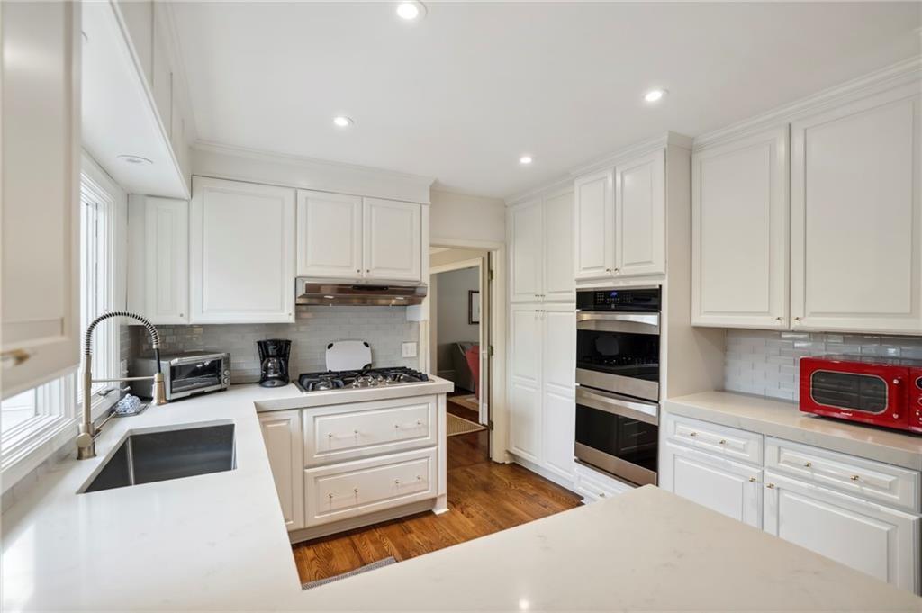 210 Marsh Glen Point