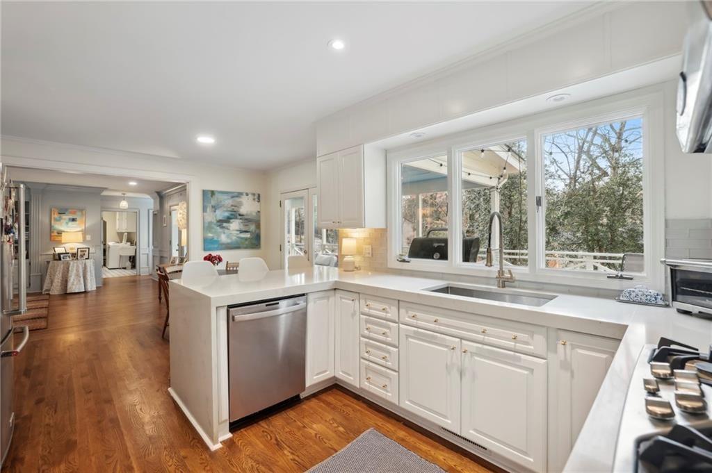 210 Marsh Glen Point