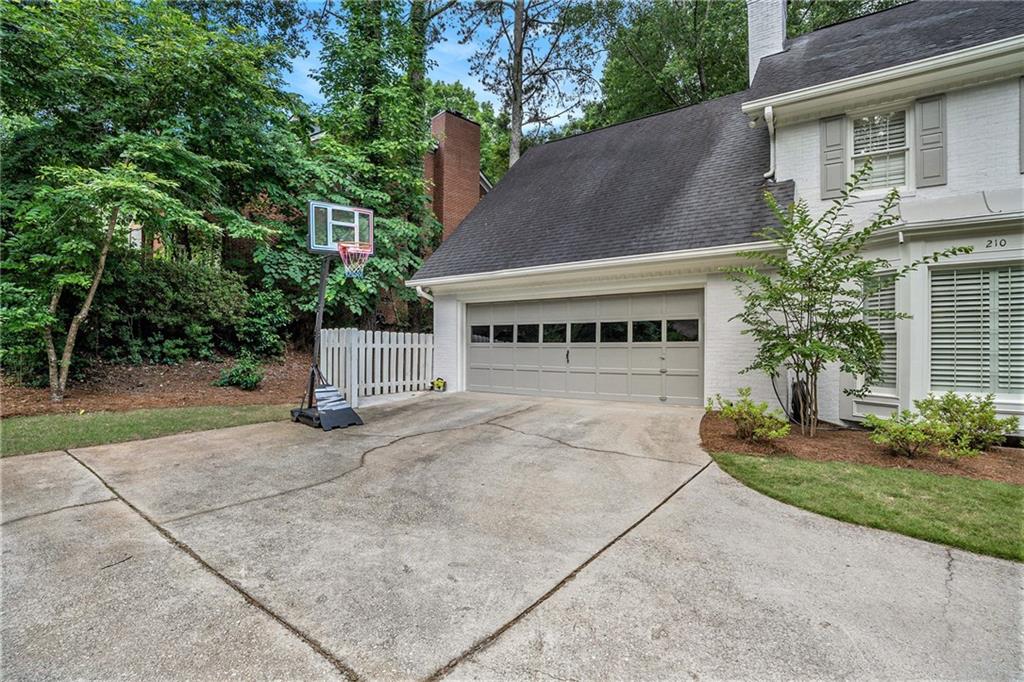 210 Marsh Glen Point