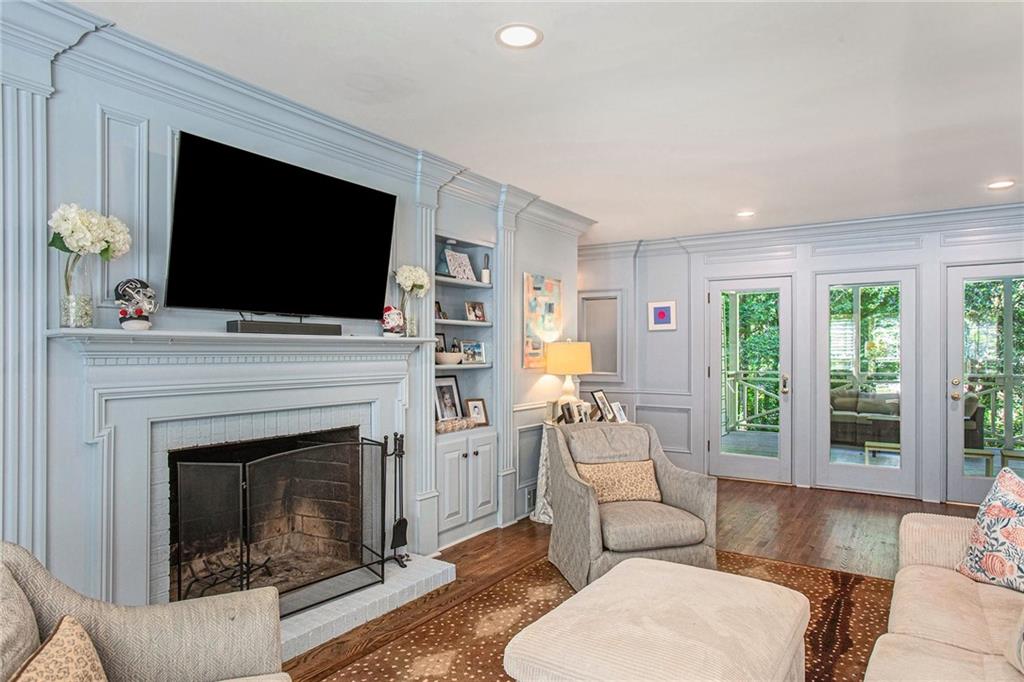 210 Marsh Glen Point