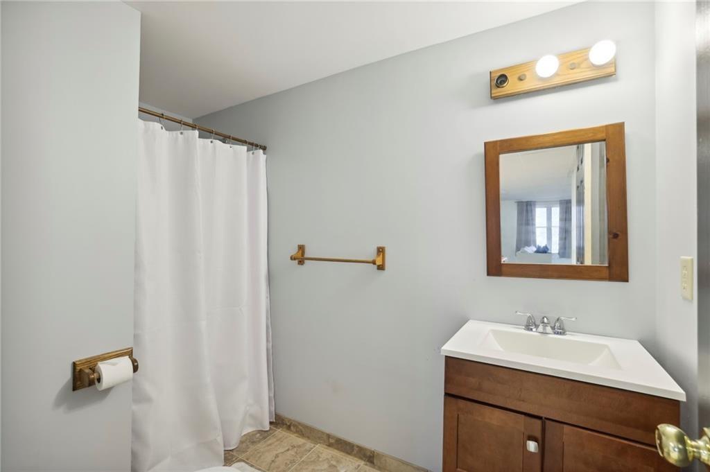 210 Marsh Glen Point