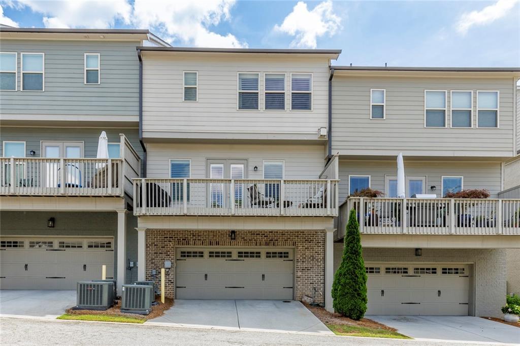 2448 Skyland Way NE