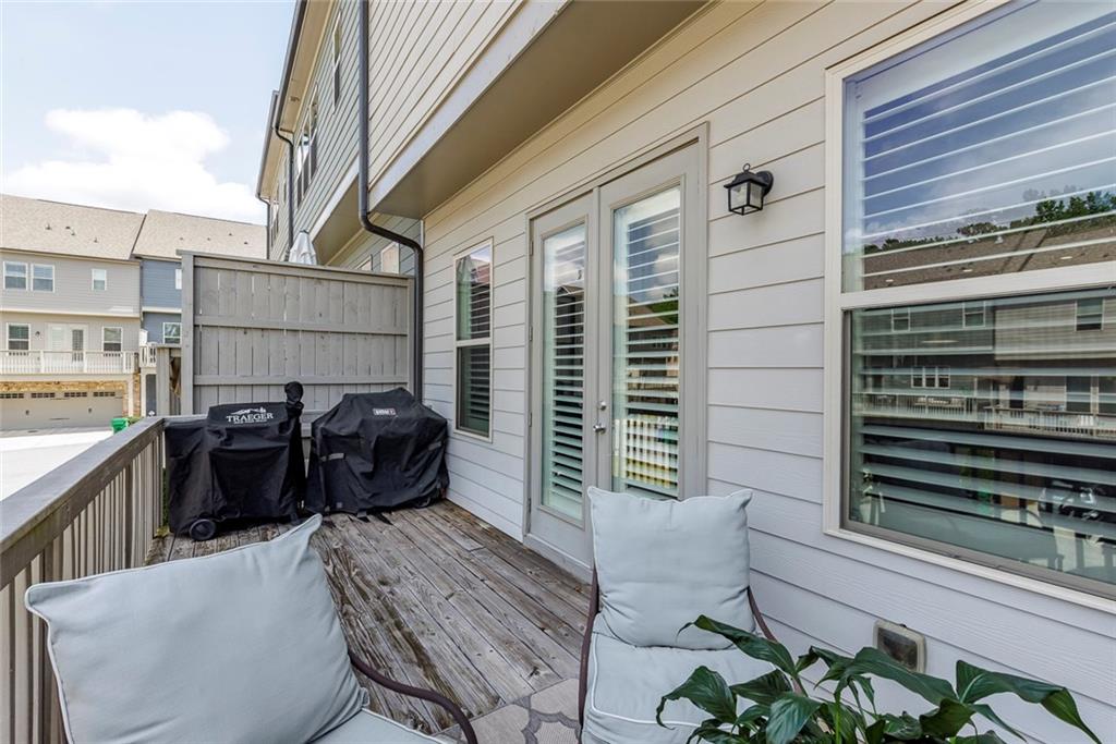 2448 Skyland Way NE