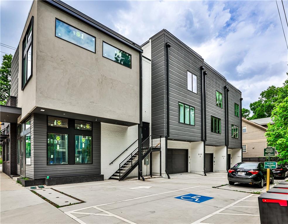 594 Irwin Street NE Unit 2