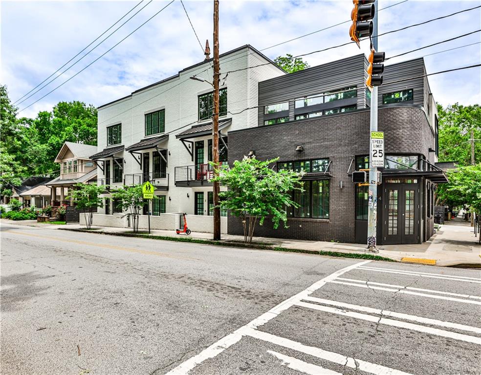 594 Irwin Street NE Unit 2
