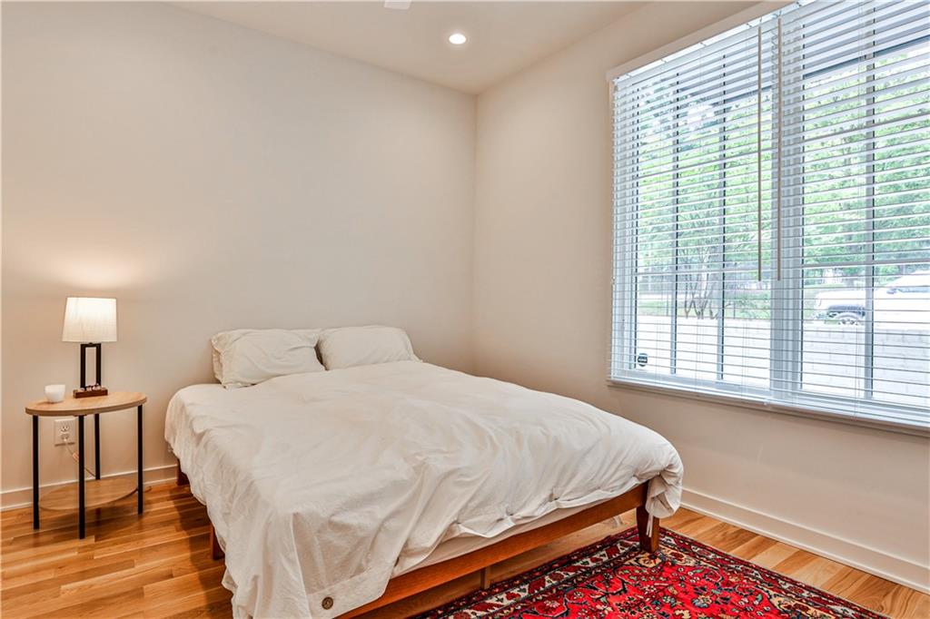 594 Irwin Street NE Unit 2