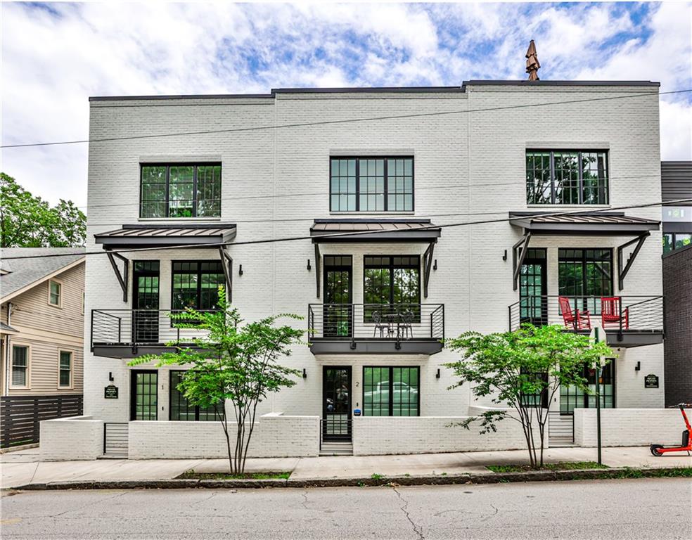 594 Irwin Street NE Unit 2