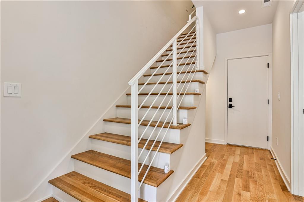 594 Irwin Street NE Unit 2