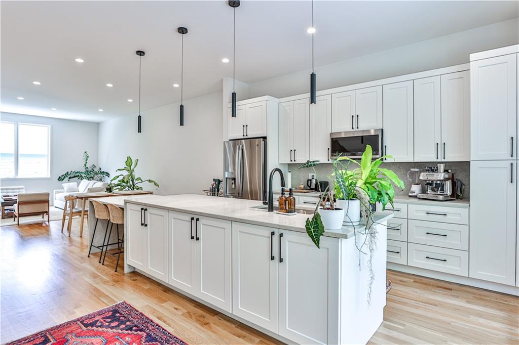 594 Irwin Street NE Unit 2