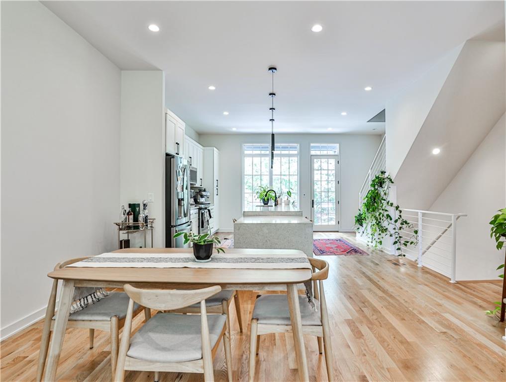 594 Irwin Street NE Unit 2