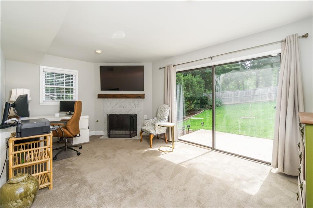 4085 Commodore Drive